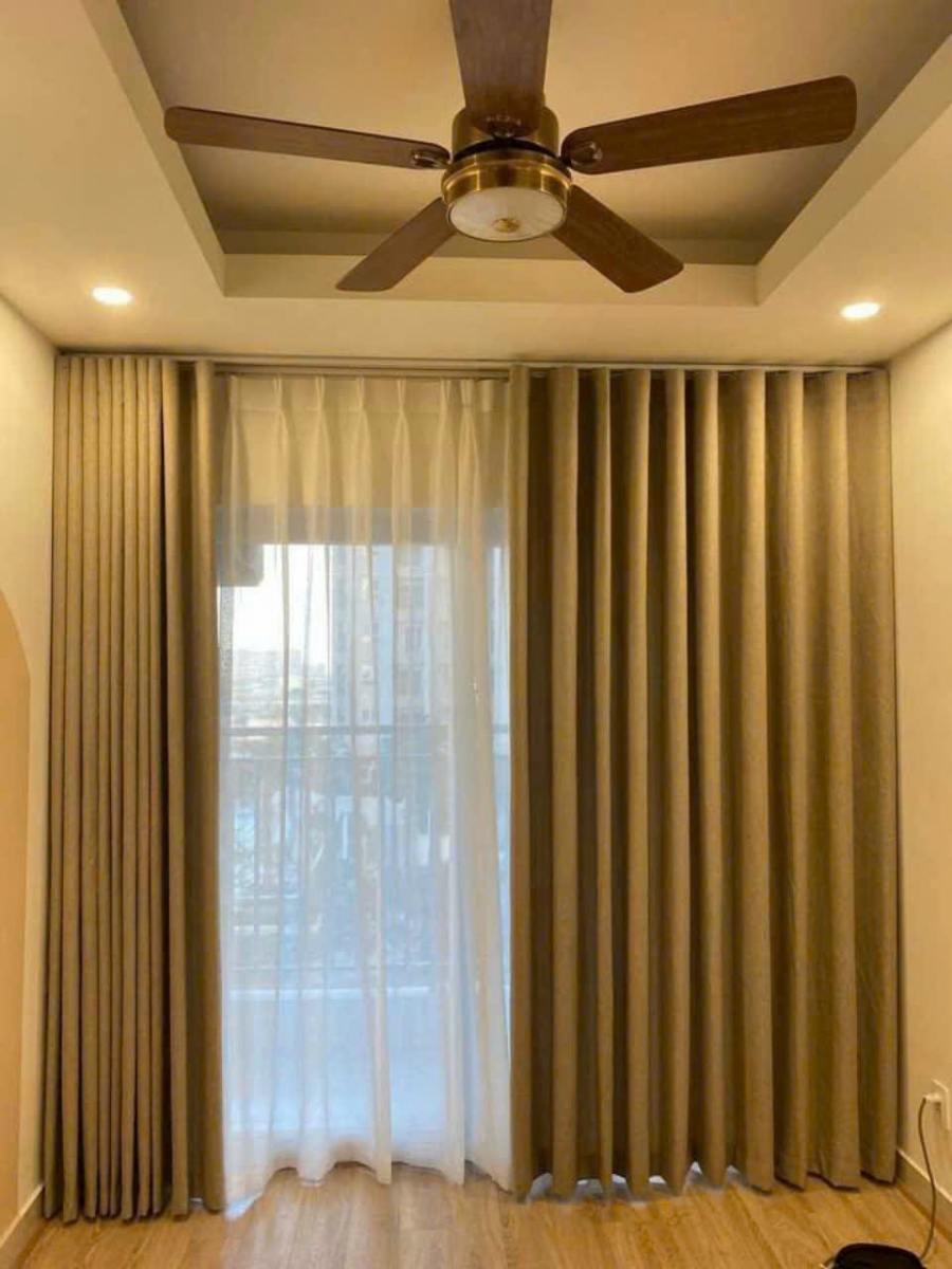 Màn cửa 100